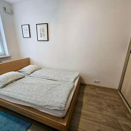 Апартаменты Extra Kabaty Nr 6 Варшава